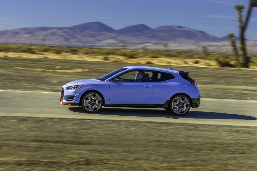  Hyundai Veloster N 2018 года  (NA) (фото 9 из 85)